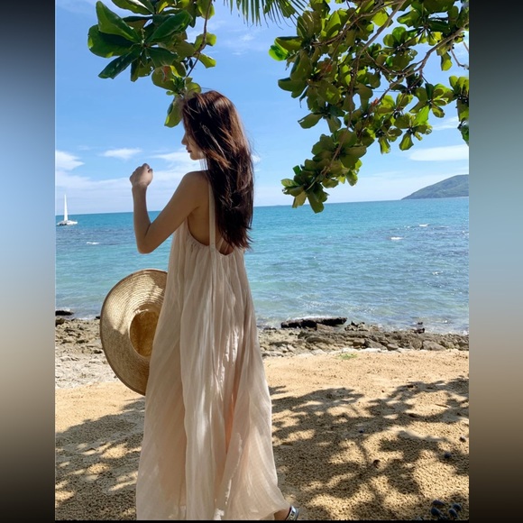 Dresses & Skirts - Beautiful summer midi dress